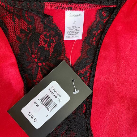 NWT Fredrick's of Hollywood Aspen Mae Robe Red Satin & Black Lace Trim Small - Picture 7 of 9